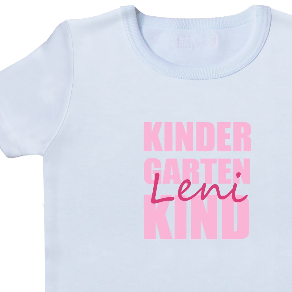 cooles Kindergarten-Kind T-Shirt mit Namen- jetzt online konfigurieren –  engel + banditen